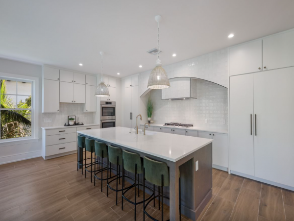 Lido Key Ten Bedroom Steps to  Beach Luxury Rental Walk to St. Armands Circle WOW!